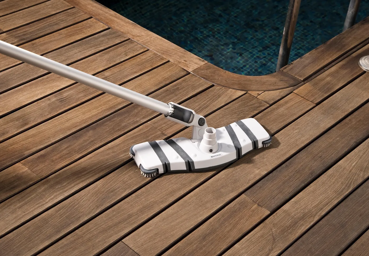 Puliscifondo manuale per piscina Rettangolare NATERIAL flessibile 2