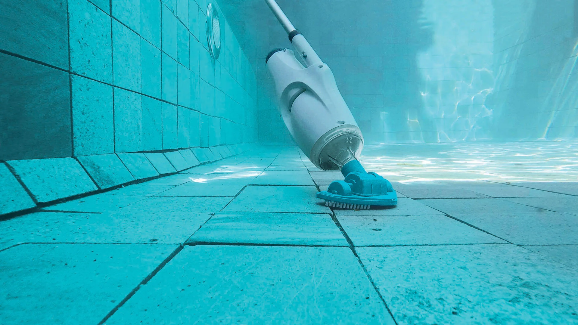 Pulitore a batteria per piscina KOKIDO 0.2 m³/h 2