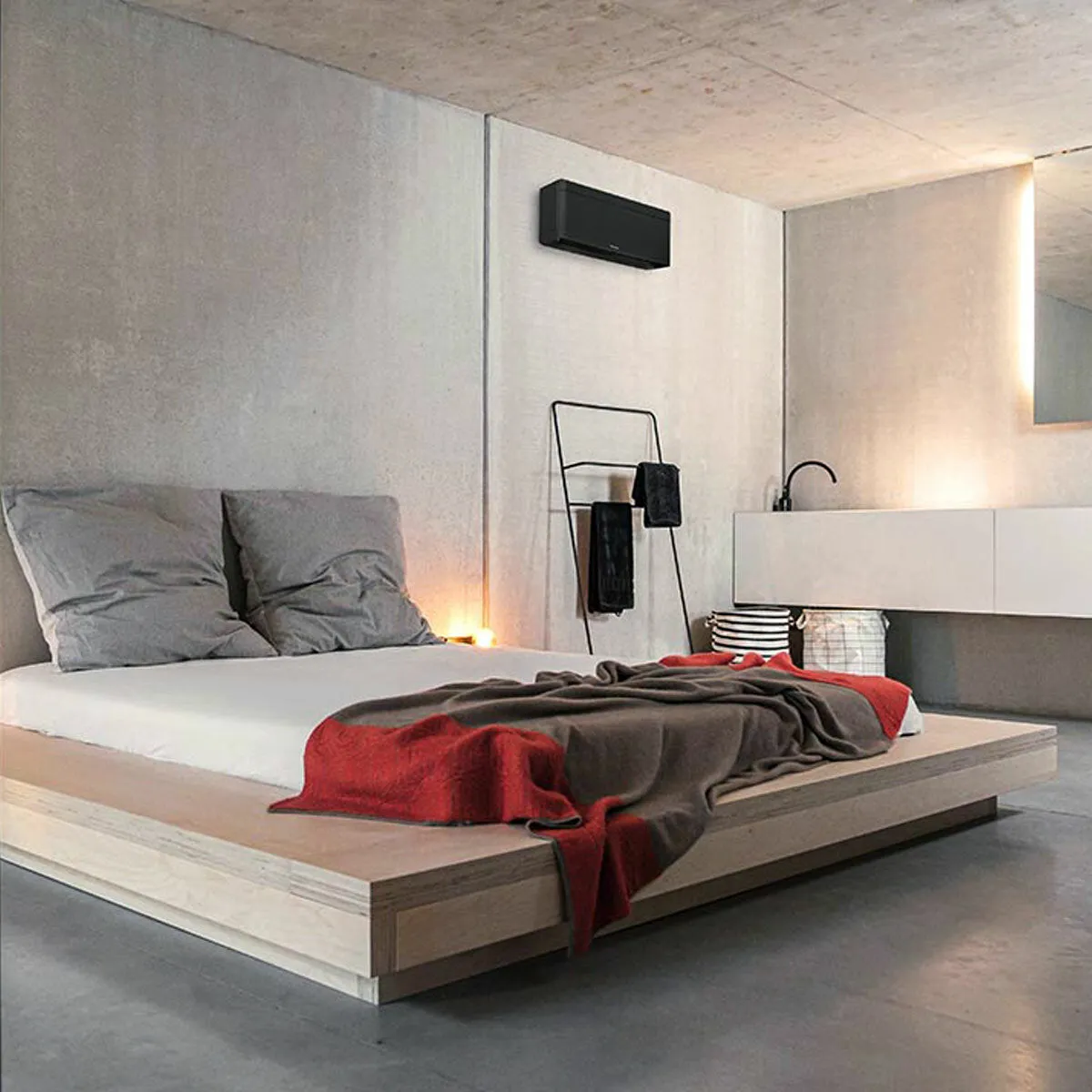 Condizionatore Daikin Stylish Total Black penta split 9000+9000+9000+12000+12000 BTU inverter A++ wifi unità esterna 7.8 kW 2